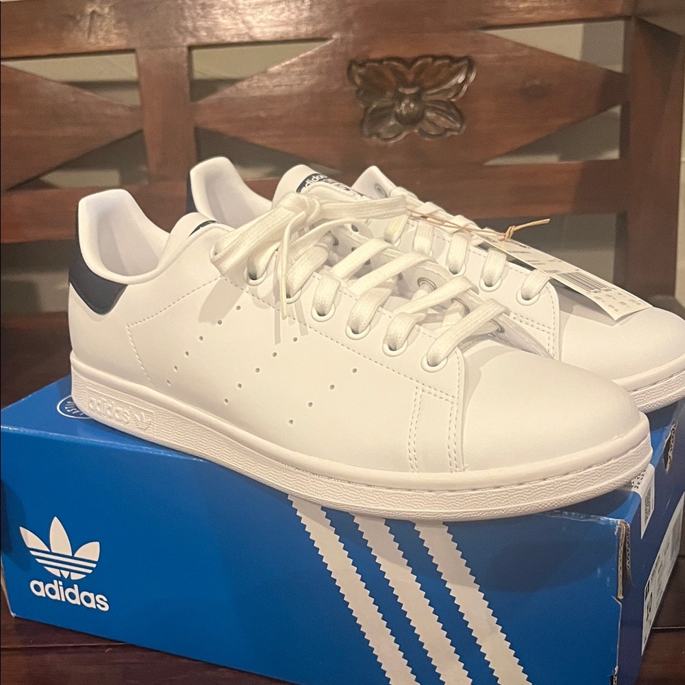 NWT Adidas Original Stan Smith White and Black Sneakers. Size 10